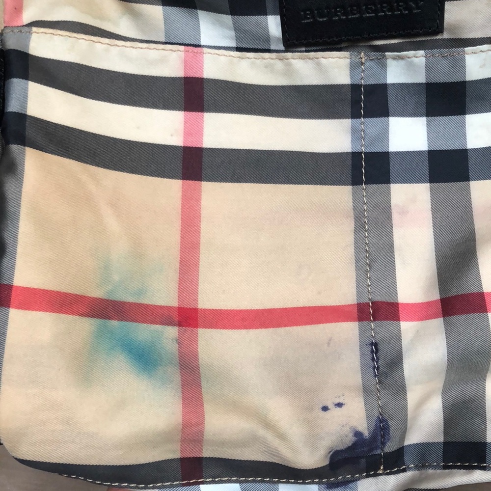 Burberry Black Nylon Diaper Bag with leather trim - Picture 6 of 9